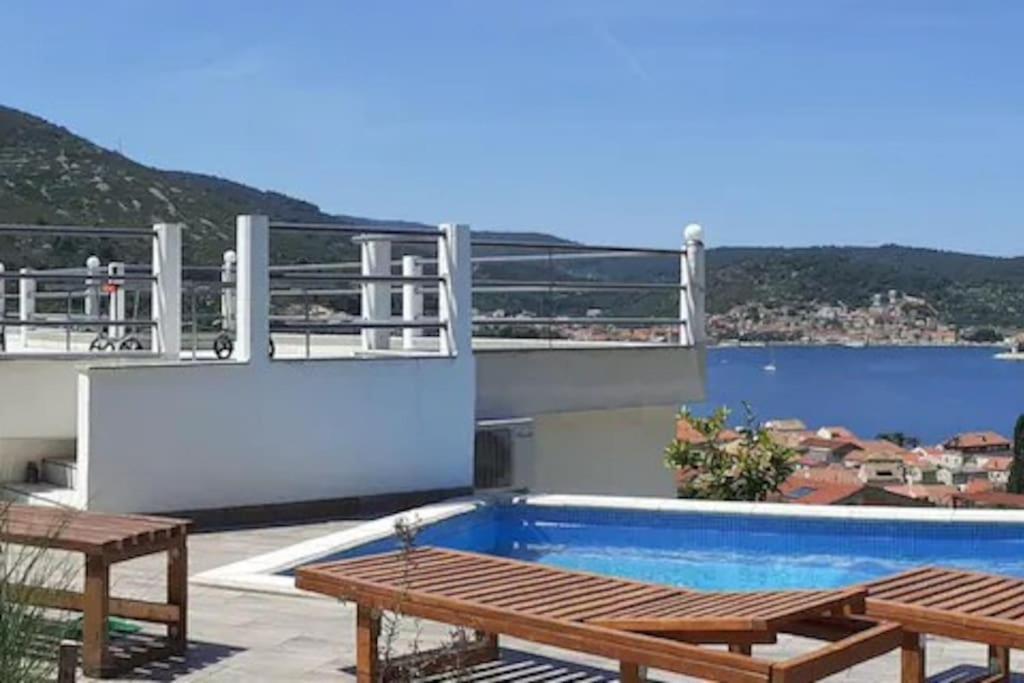 Vis - Luxury Holiday Villa With Swimming Pool Kültér fotó